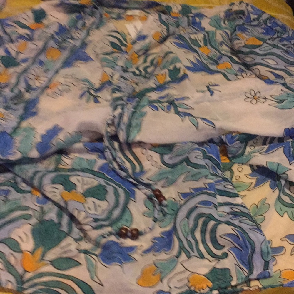 Women’s bathing suit cover up